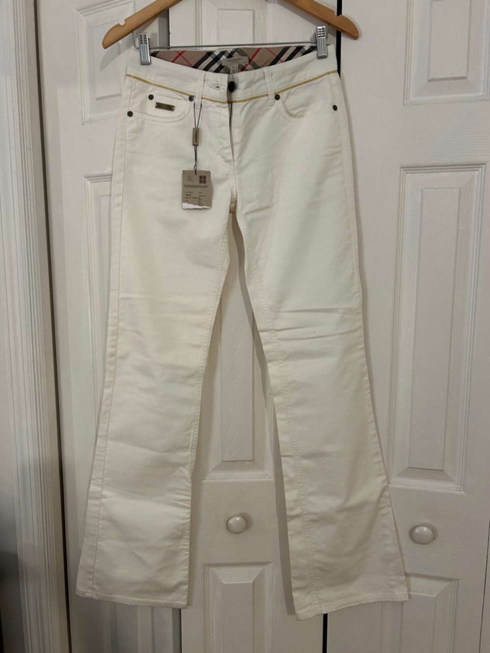 NWT Burberry Cream Cotton-Blend Flare Jeans with Check Waistband USA sz 4